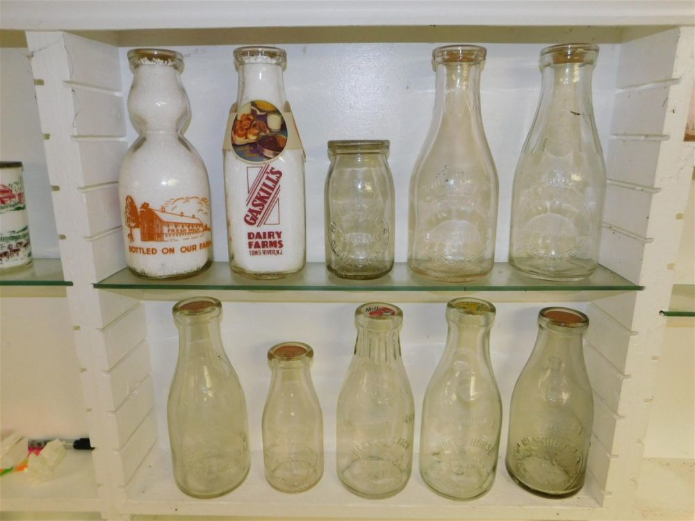 Lot 173: Lot of 10 New Jersey Dairy Bottles