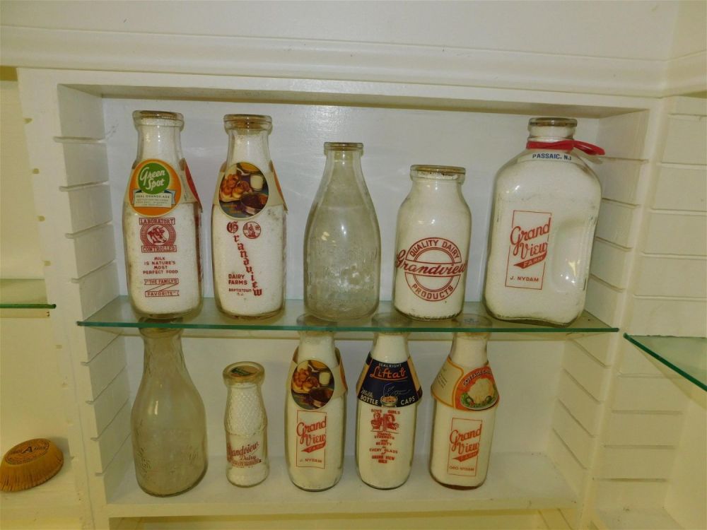 Lot 185: Lot of 10 New Jersey Dairy Bottles