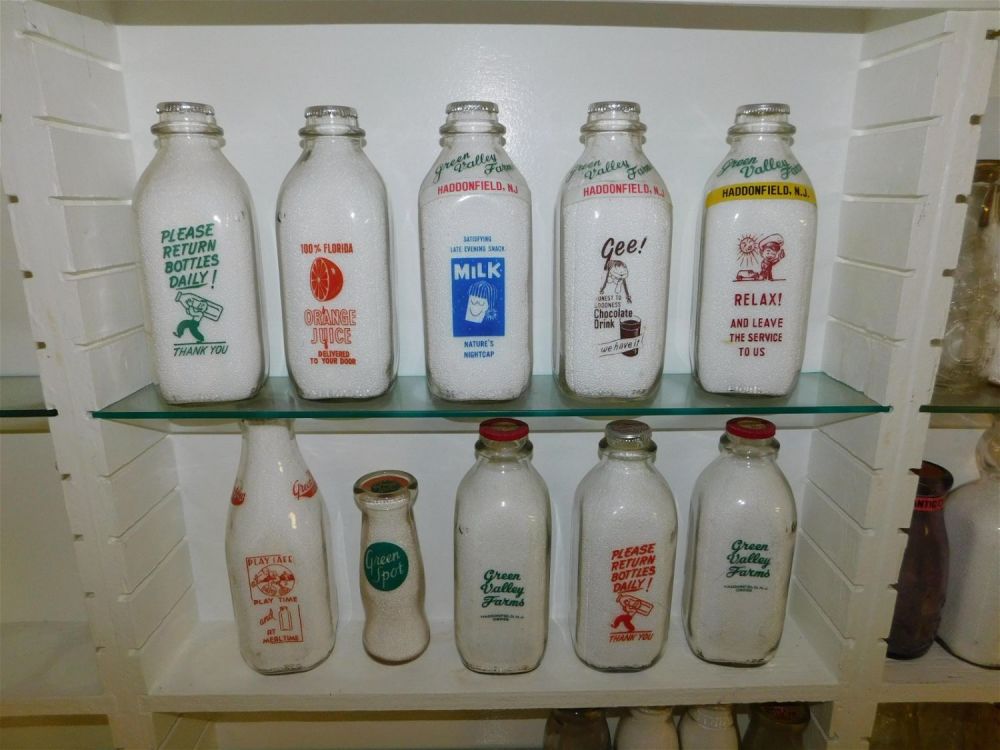 Lot 190: Lot of 10 New Jersey Dairy Bottles