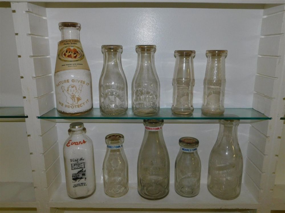 Lot 195: Lot of 10 NJ Dairy Bottles