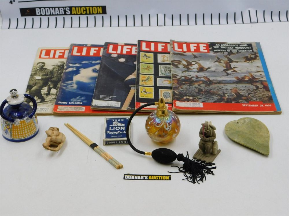 Lot 182: Lot of Collectibles