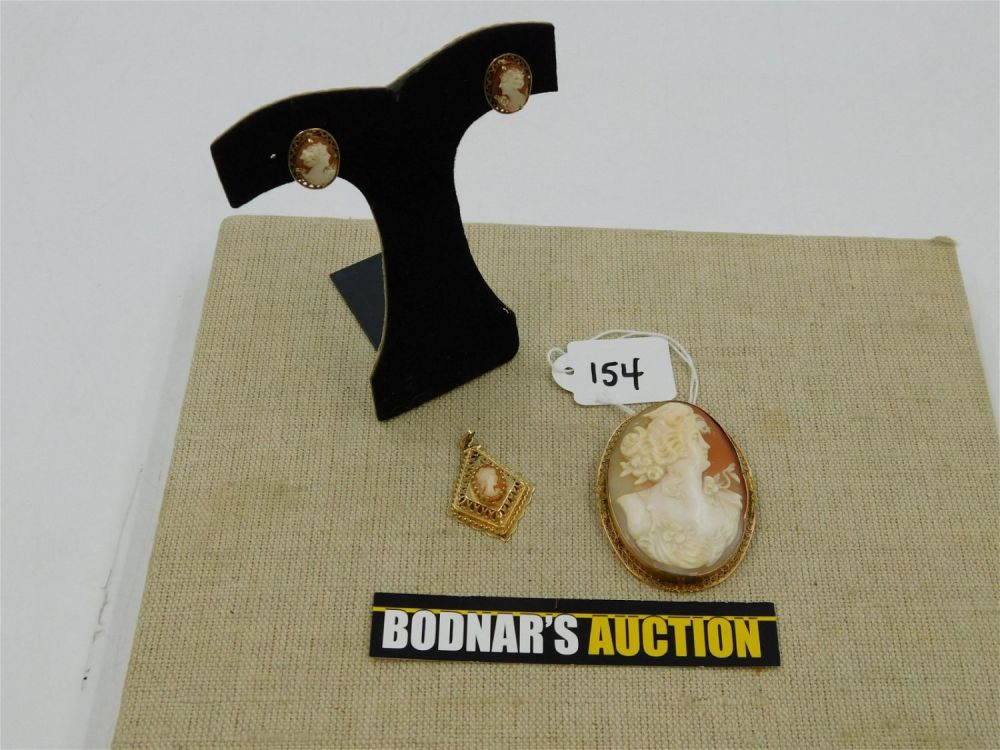 Lot 154: Lot of 14KT and Cameo Jewelry