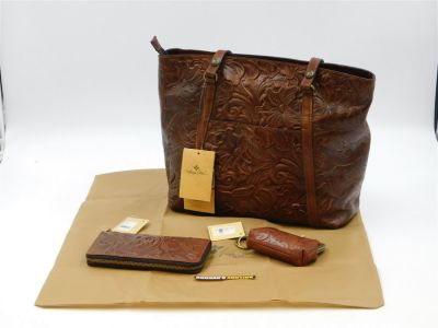 Patricia Nash Leather Pocketbook. Patricia Nash Brown Leather Pocketbook. Comes with Matching 