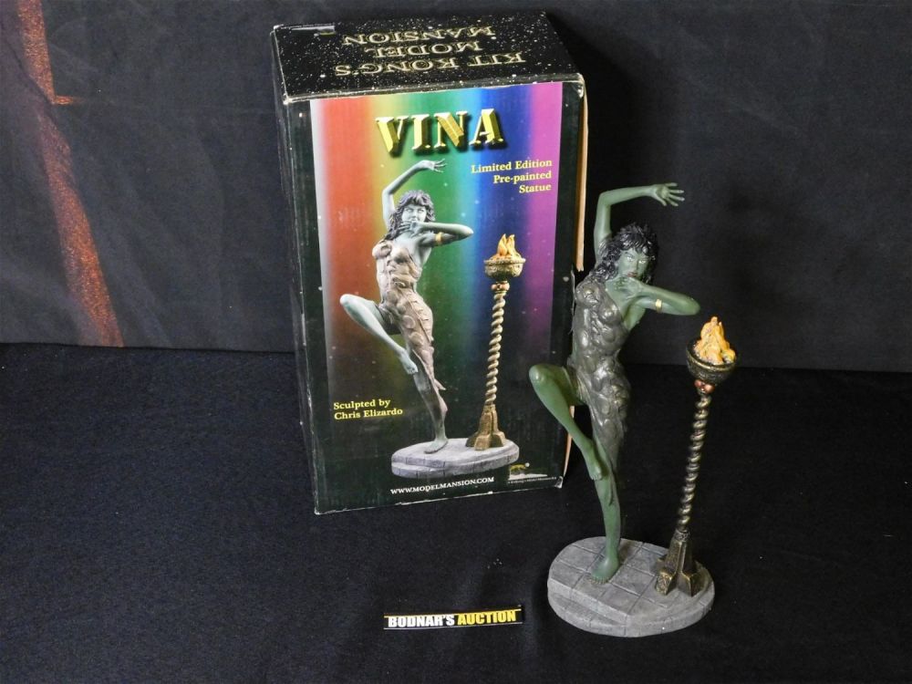 Lot 230: Vina Limited Edition Statue by Model