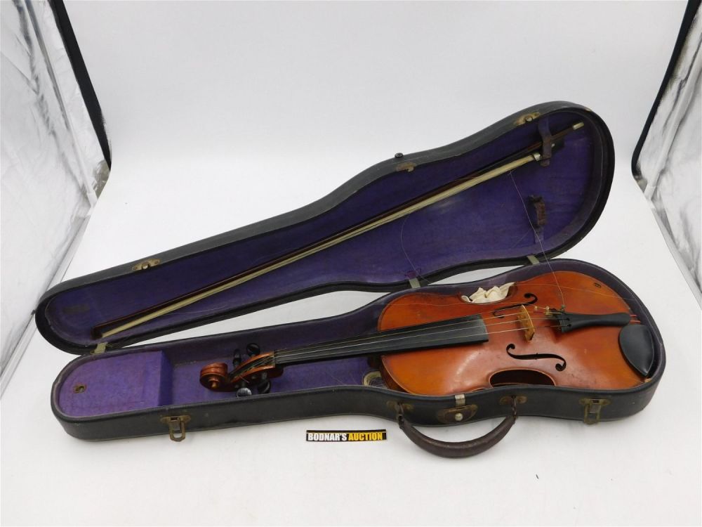 Lot 218: Antonius Stradivarius Cremonensis Faciebat Anno 1716
