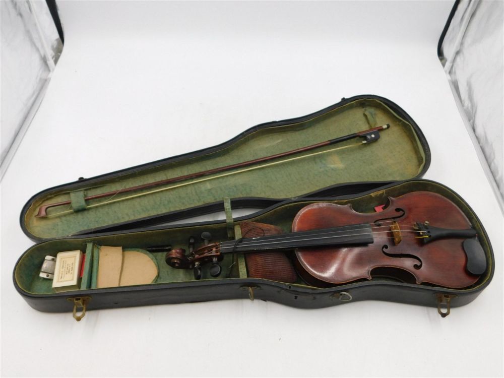 Lot 219: Antique Violin Signed Medio-Fino