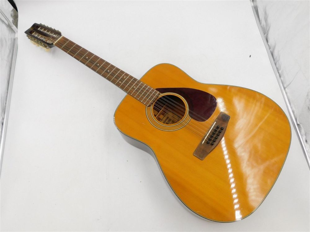 Lot 221: Yamaha 12 String Acoustic Guitar