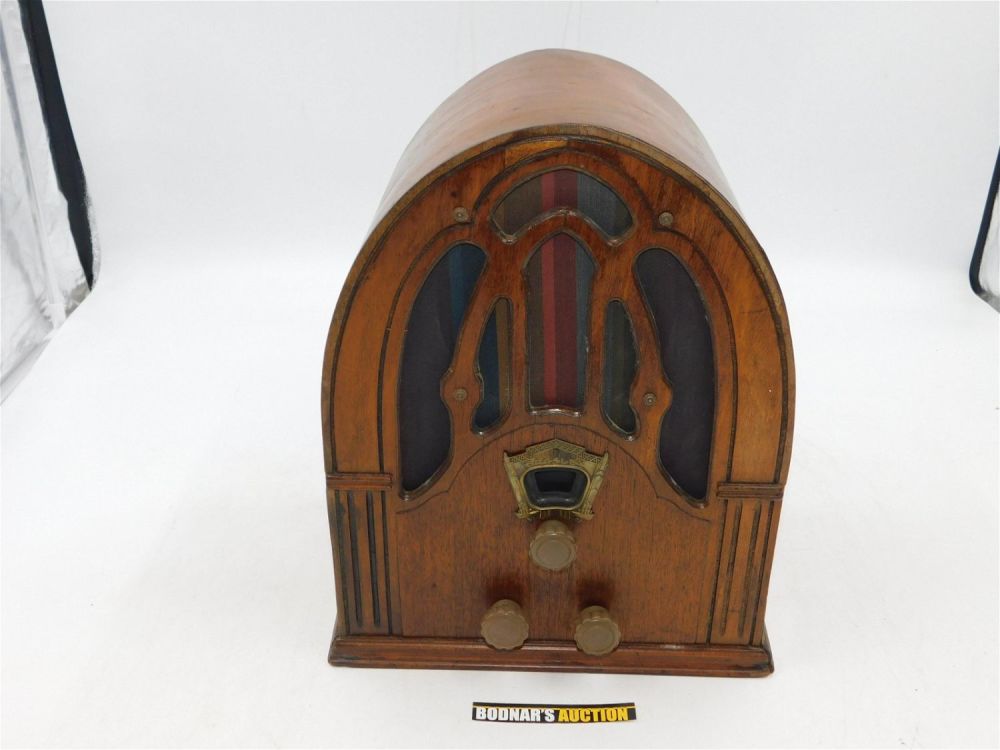 Lot 229: Crosley Tabletop Tube Radio