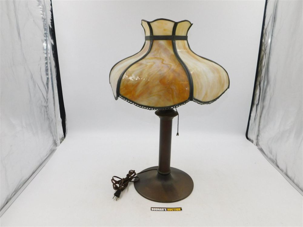Lot 232: Vintage 1920's Slag Glass Table Lamp with Arts and