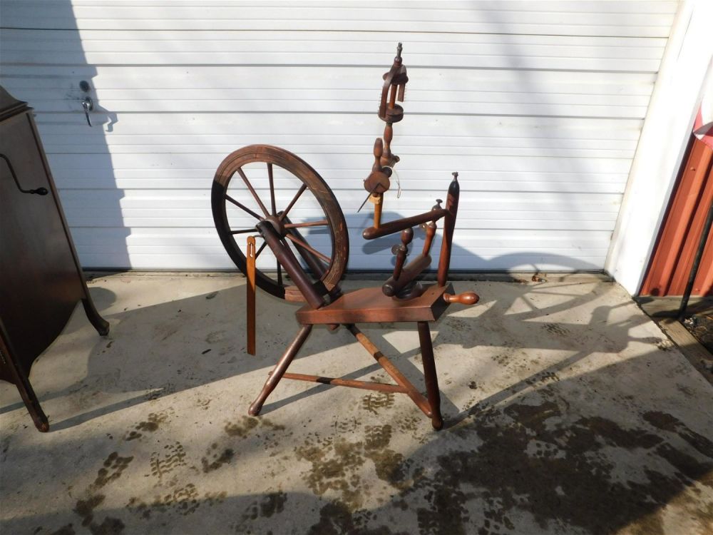 Lot 259: Antique Spinning Wheel