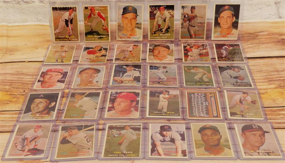 Lot 179: Lot of 30 Topps 1957 Baseball Cards