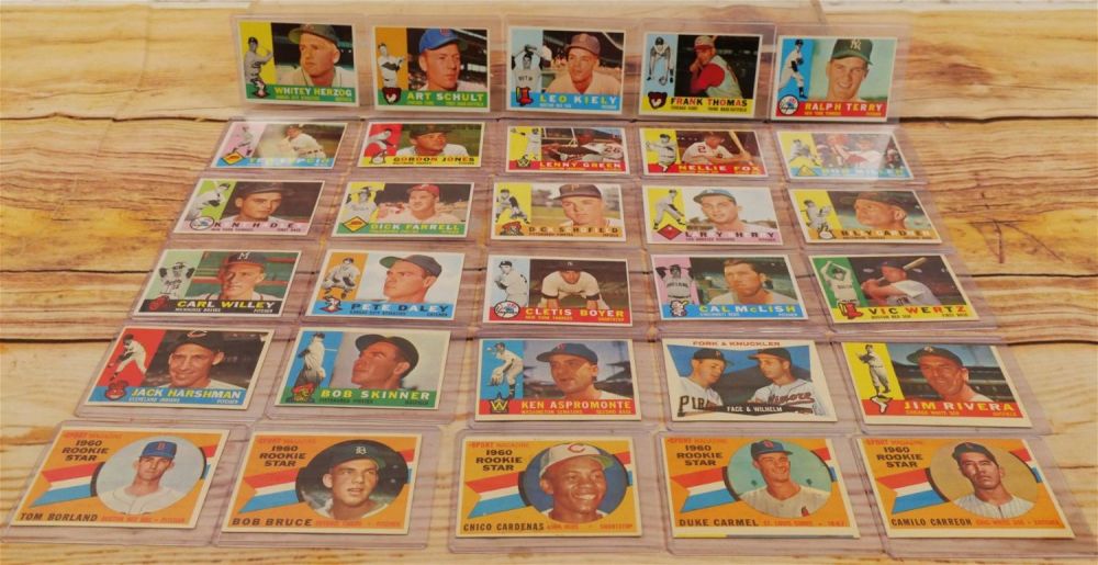 Lot 245: Lot of 30 Topps 1960 Baseball Cards