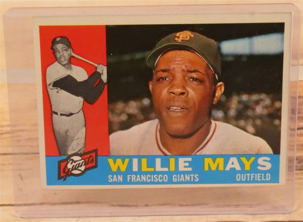 Lot 250: Willie Mays Topps 1960 Baseball Card