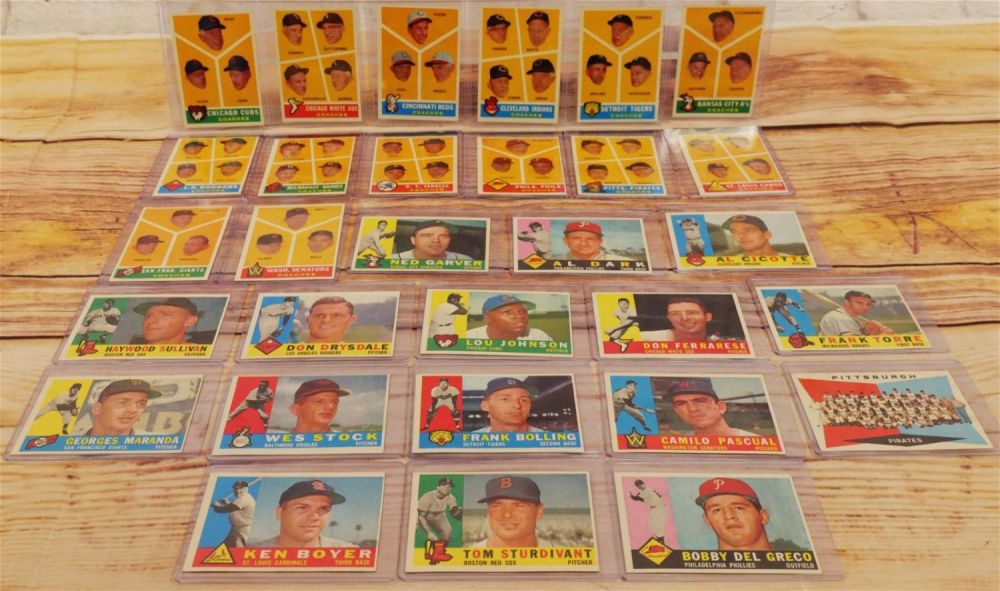 Lot 263: Lot of 30 Topps 1960 Baseball Cards