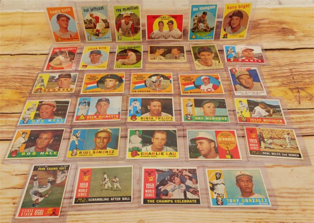 Lot 298: Lot of 31 Vintage Baseball Cards