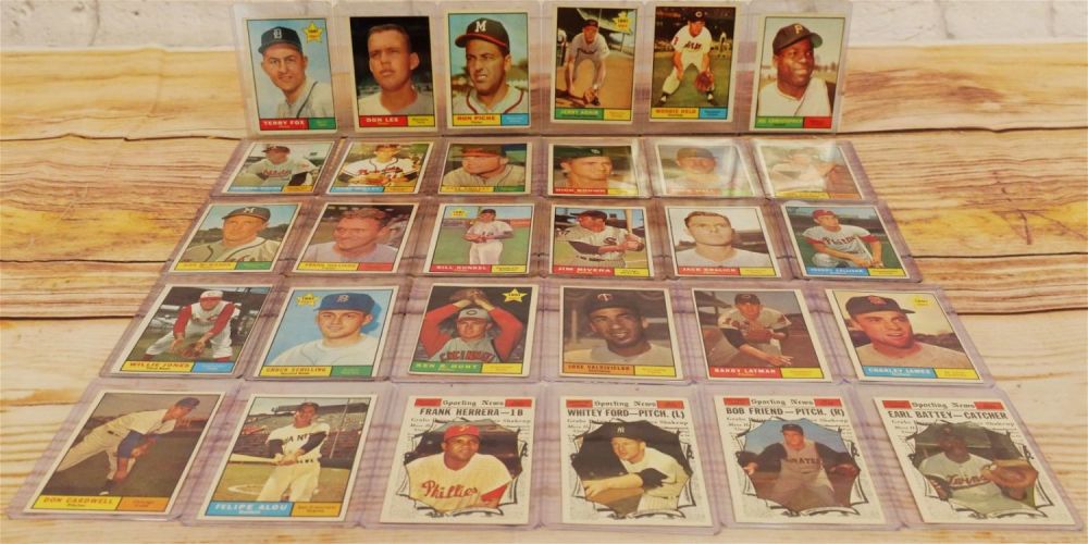 Lot 299: Lot of 30 Topps 1961 Baseball Cards