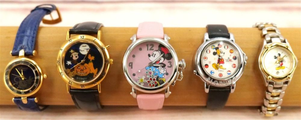 Lot 193: Lot of Disney Watches