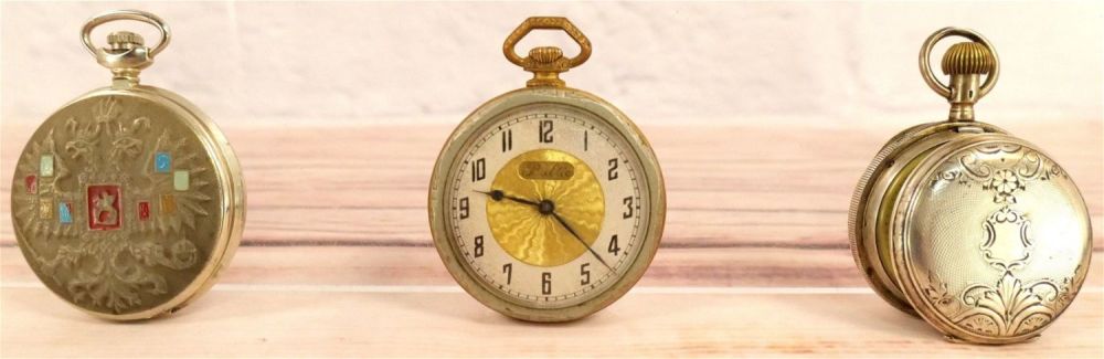 Lot 221: Lot of 3 Pocket Watches