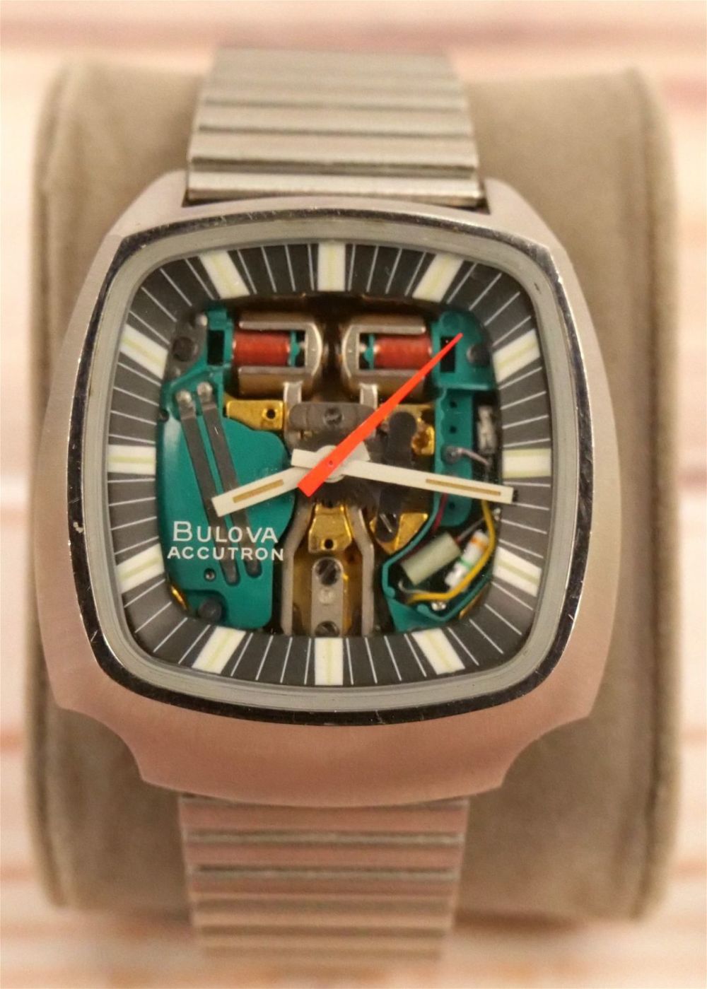 Lot 236: Bulova Accutron 214 Spaceview Anniversary Men's Watch