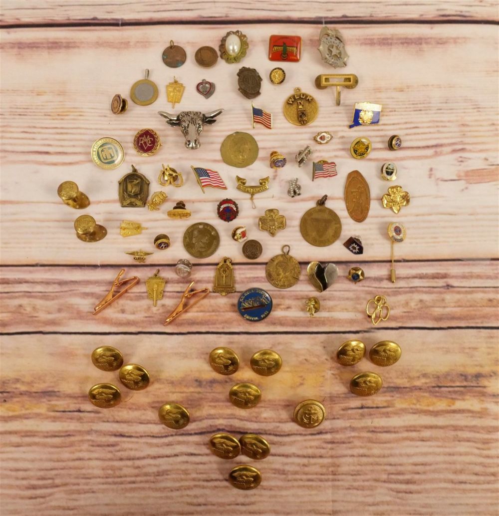 Lot 242: Lot of Vintage Buttons and Pins