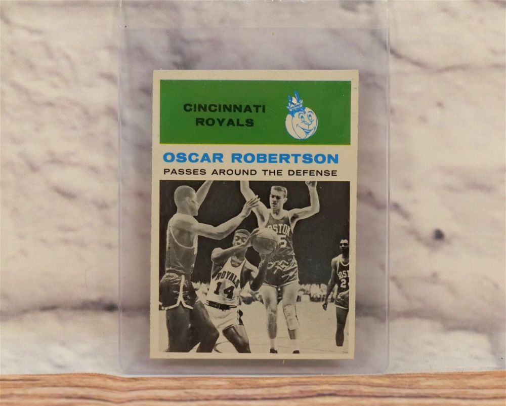 Lot 152: Oscar Robertson #61 Fleer 1961-62 Basketball Card