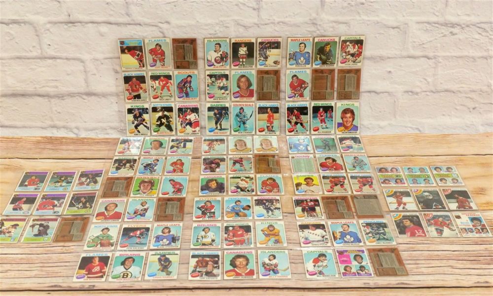 Lot 159: Lot of NHL 1974 Topps Cards
