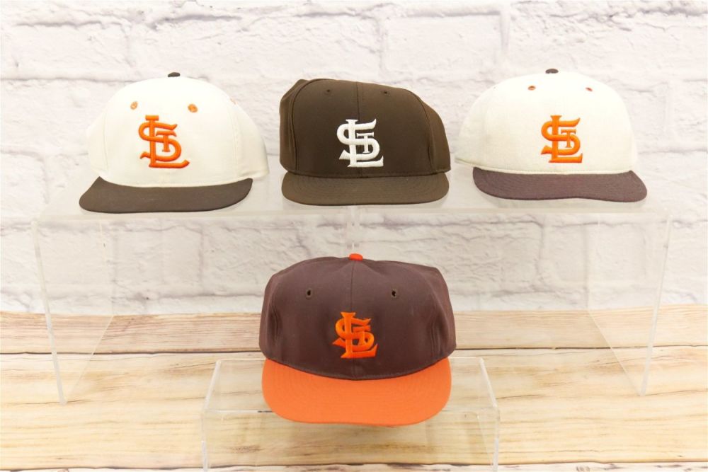Lot 192: Lot of 4 St. Louis Browns Fitted Baseball Hats