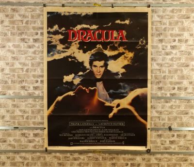 Dracula One Sheet Movie Poster - French. Dracula One Sheet Movie Poster (1979) - French - 