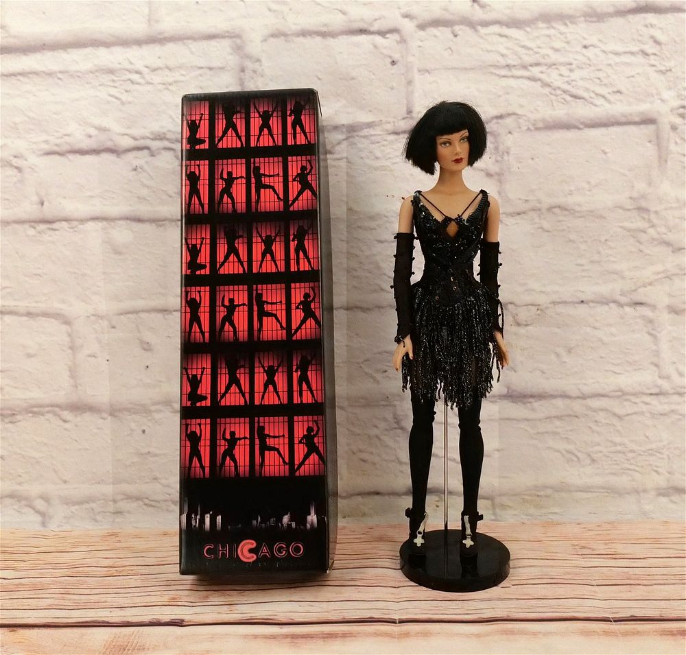 Lot 301: Tonner Chicago "All That Jazz" - Velma Kelly Doll