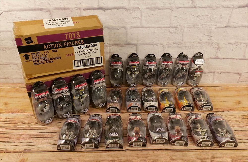 Lot 168: Lot of 24 Star Wars Titanium Series 3" Vehicle Packs