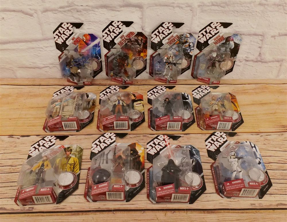 Lot 190: Lot of 12 Star Wars 30th Anniversary Figures