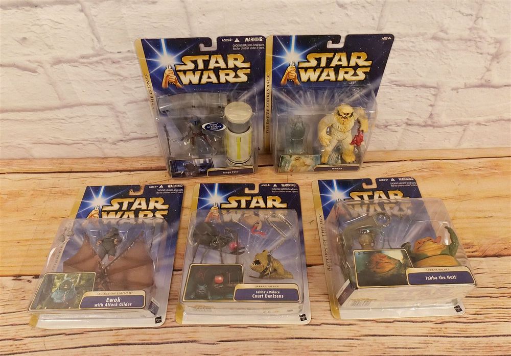 Lot 196: Lot of 5 Hasbro Star Wars Action Figures
