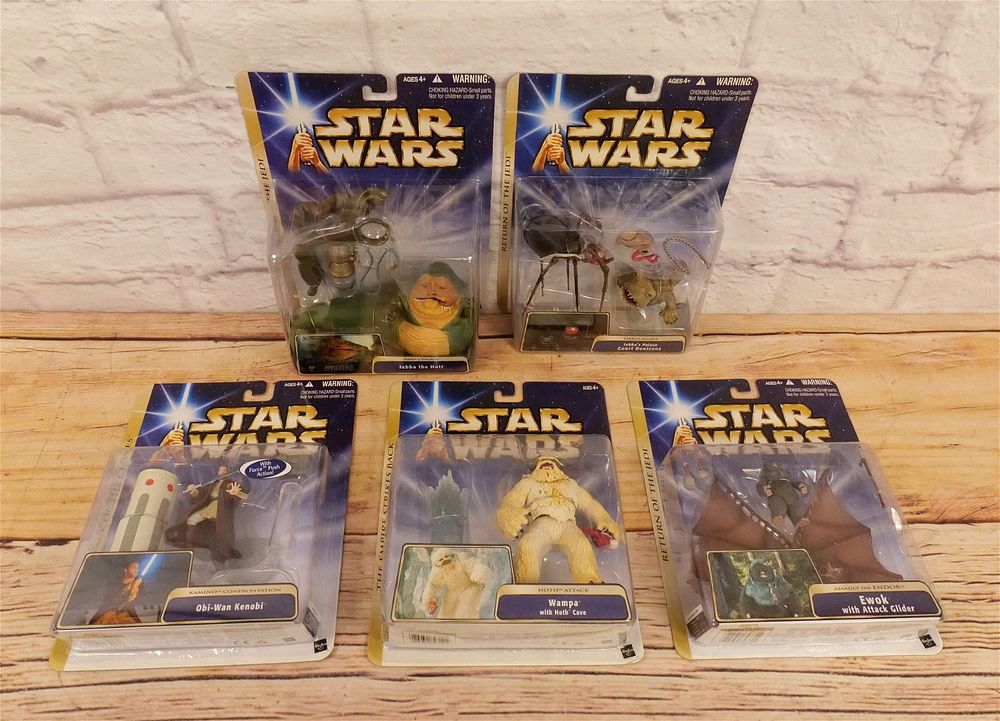 Lot 198: Lot of 5 Hasbro Star Wars Action Figures