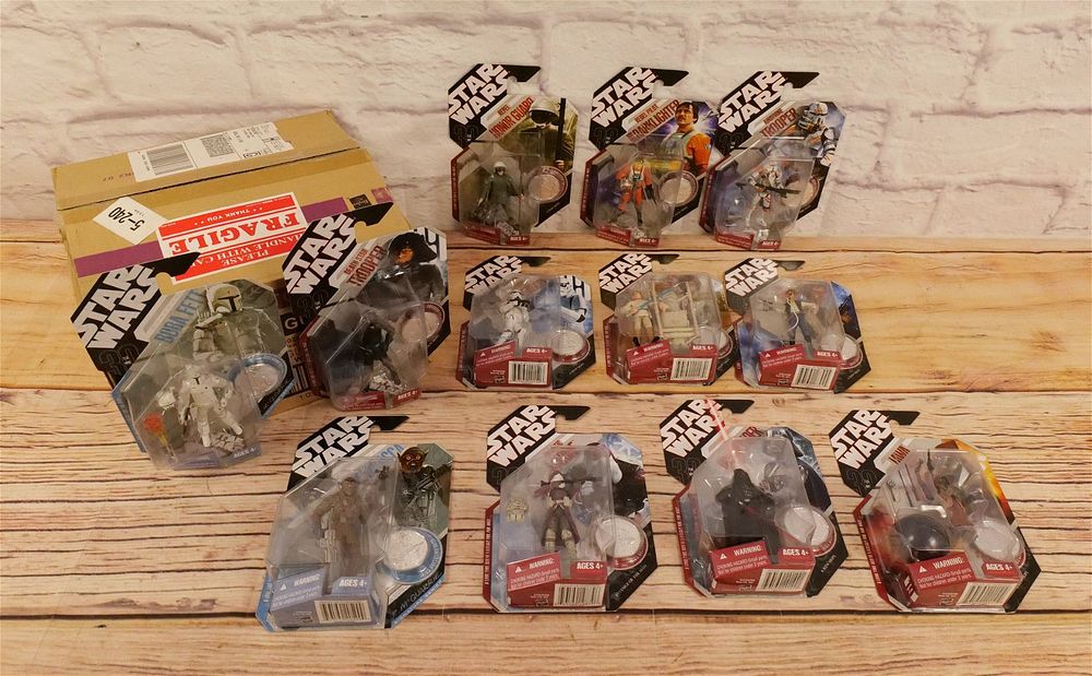 Lot 203: Lot of 12 Star Wars 30th Anniversary Figures