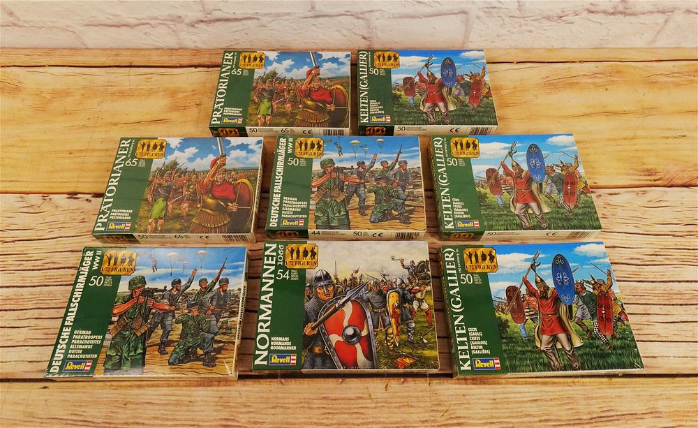 Lot 229: Lot of 8 Revell 1:72 Scale Military Figures