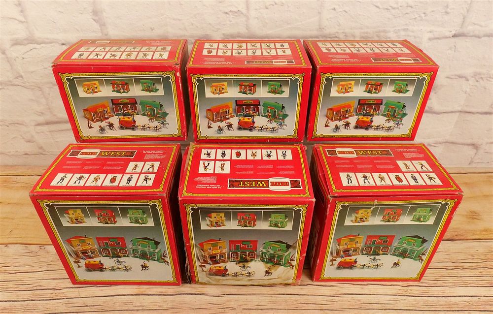 Lot 254: Lot of Comansi Western Plastic Playsets