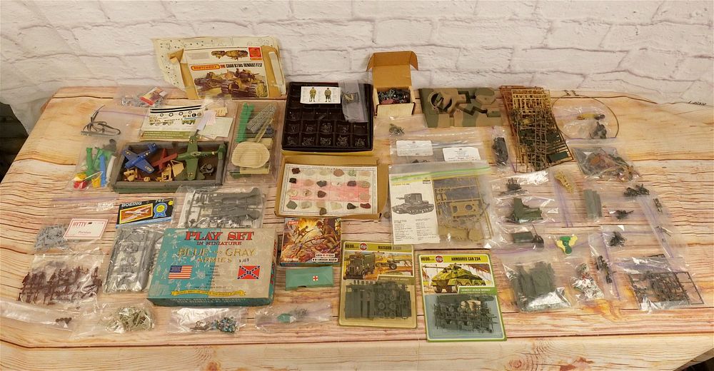 Lot 255: Lot of Plastic Miniatures and Accessories