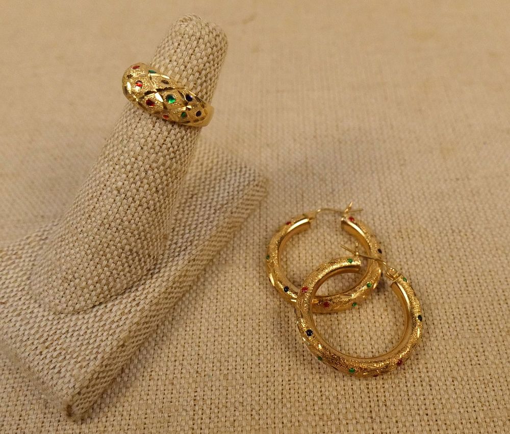 Lot 264: Matching 14K Yellow Gold Hoops and Ring