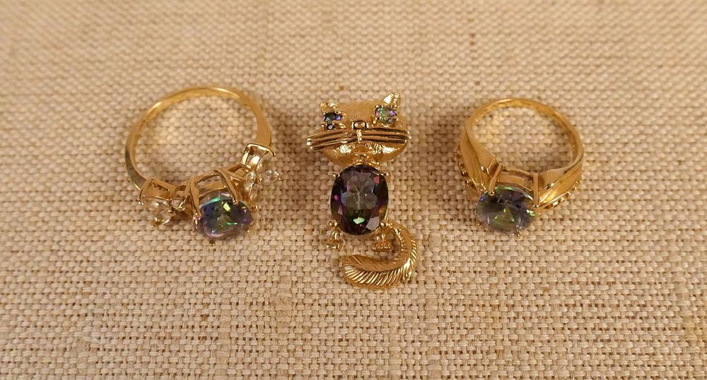 Lot 269: Vintage 10K Gold and Mystic Topaz Jewelry