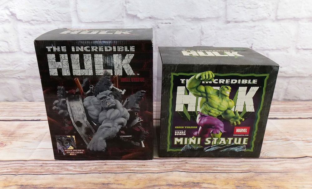 Lot 152: Lot of 2 Hulk Statues