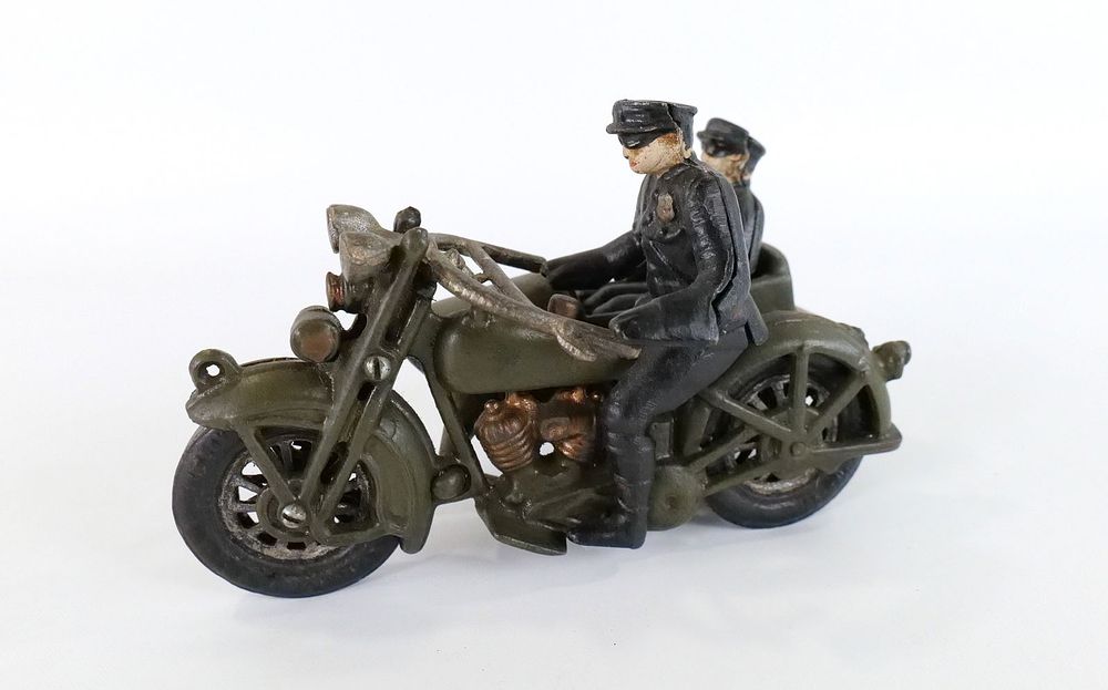 Lot 181: Cast Iron Harley-Davidson Motorcycle with Side Car and Riders
