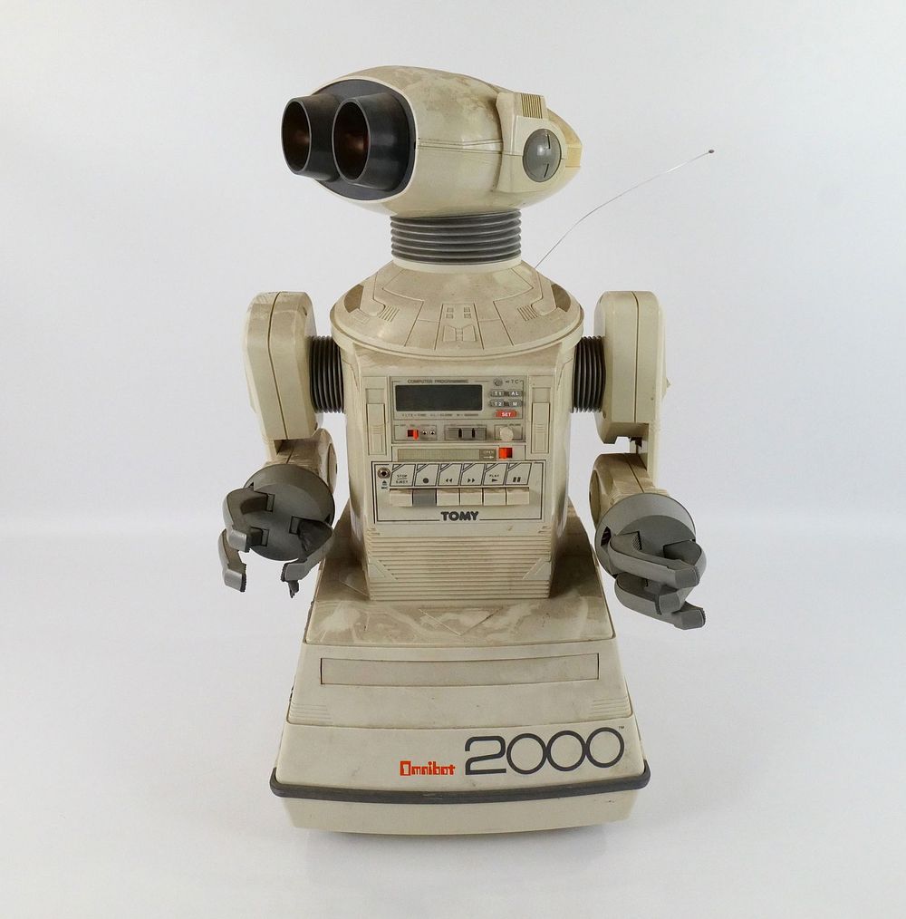 Lot 196: Tomy Omnibot 2000
