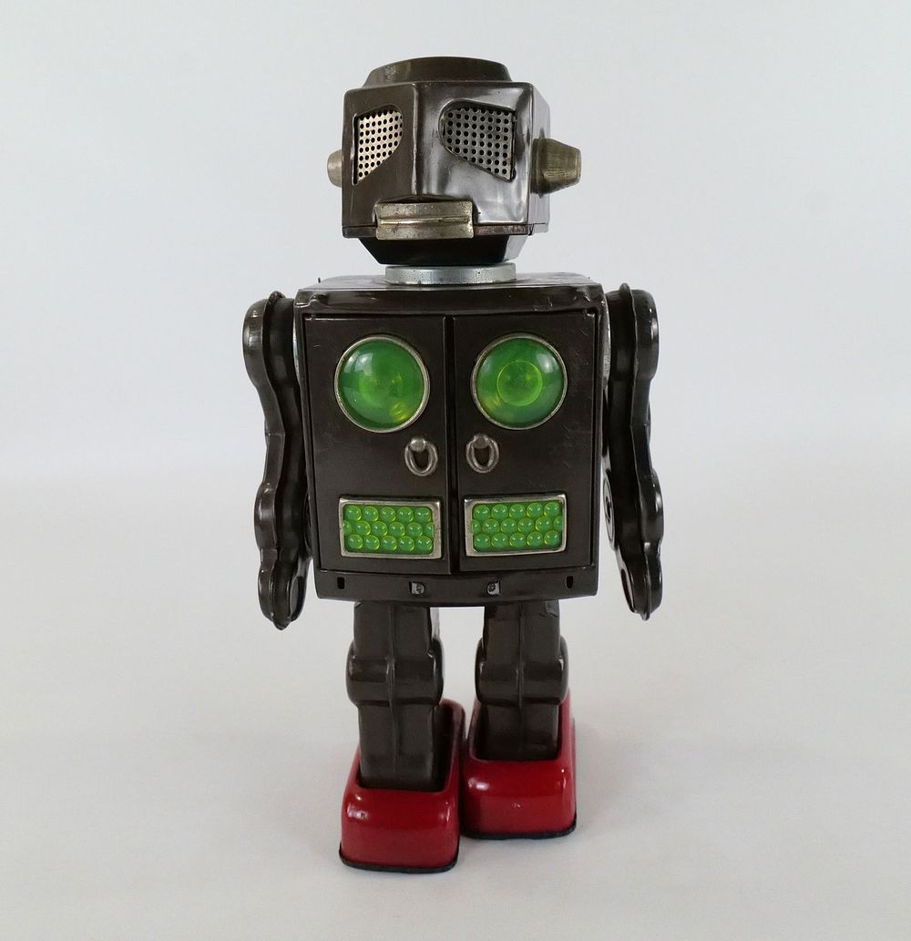 Lot 204: Vintage Tin Litho Battery Operated "Fly Eye" Attack Robot