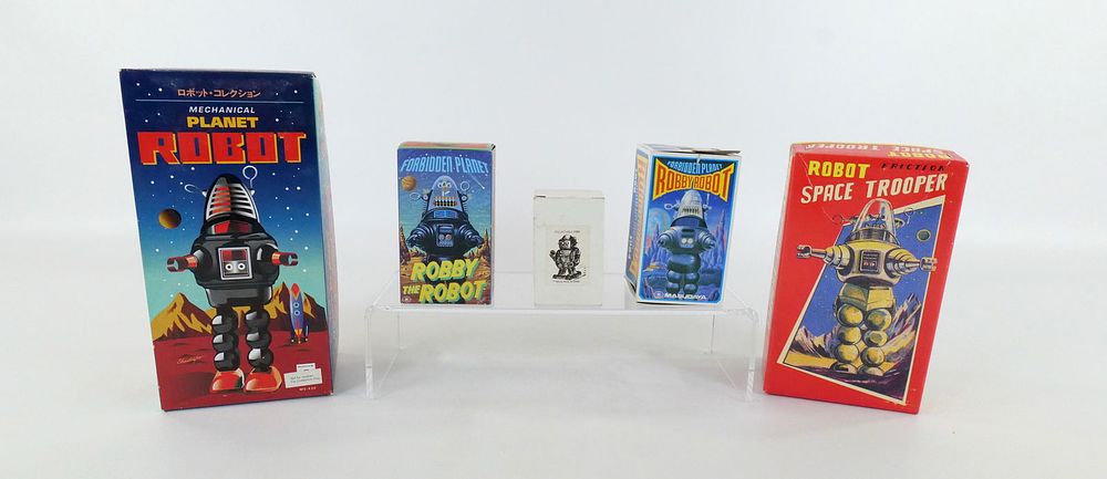 Lot 209: Lot of Mechanical and Wind Up Robots