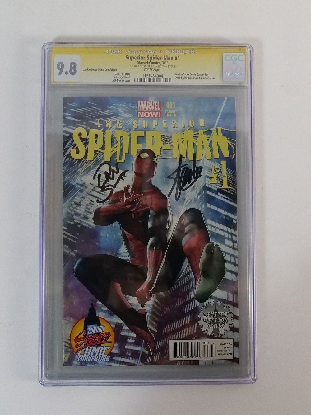 Lot 191: Superior Spider-Man #1 - Signed by Stan Lee & Dan Slott
