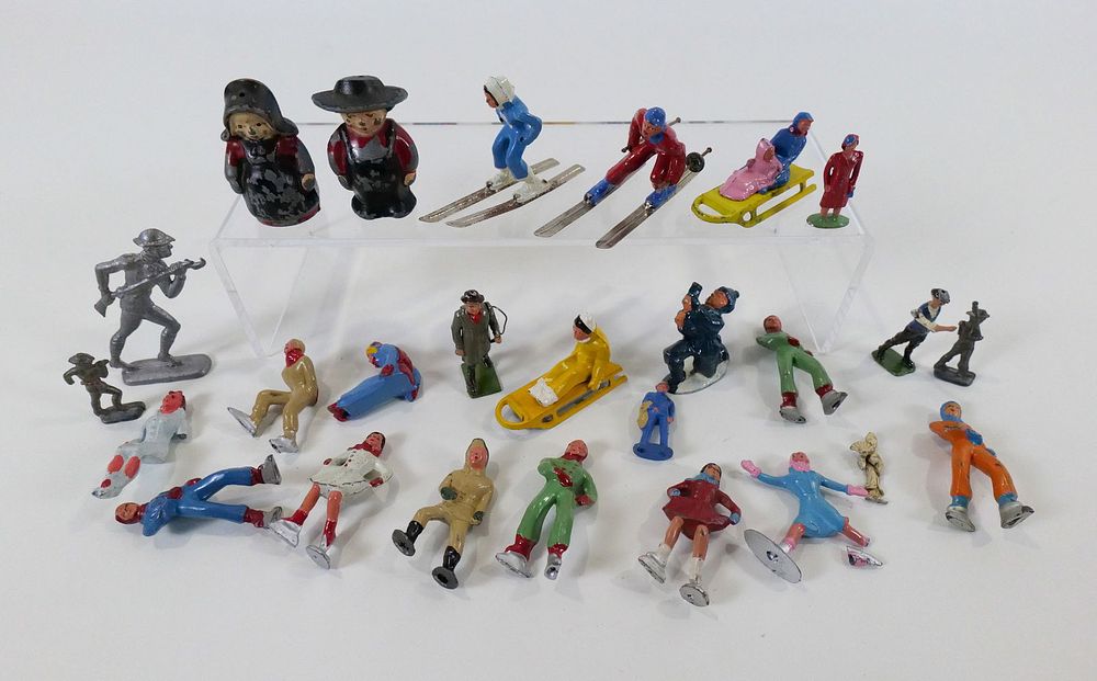 Lot 182: Lot of Vintage Cast Metal Figures
