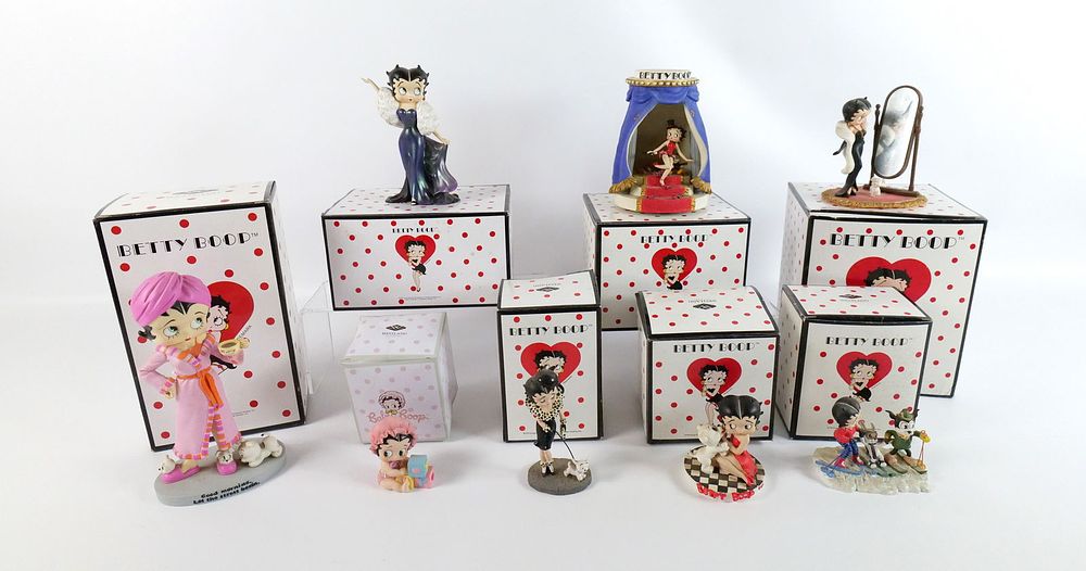 Lot 164: Lot of 8 Westland Betty Boop Figurines