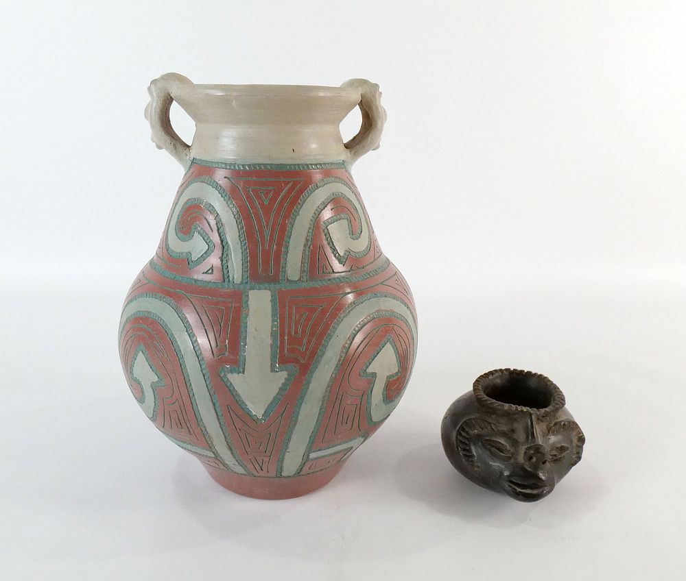 Lot 172: Lot of 2 Southwestern Pieces of Pottery
