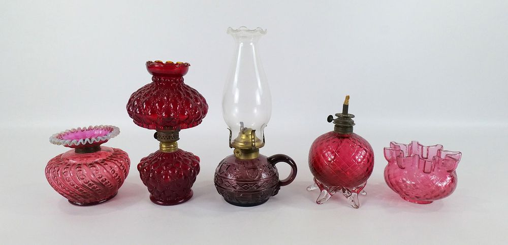 Lot 199: Group Lot of Oil Lamps