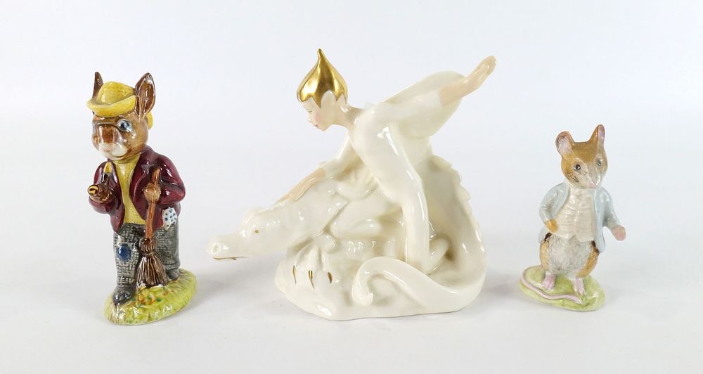 Lot 215: Group Lot of English Porcelain